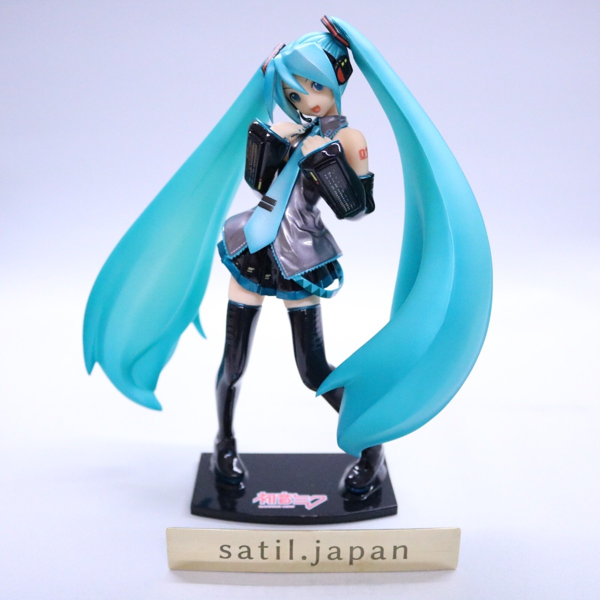 USED] Volks PVC Hatsune Miku MOEKORE PLUS Vocaloid