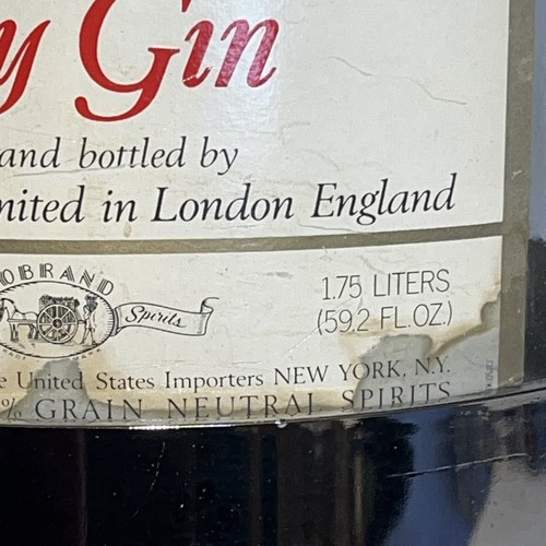Vintage Beefeater London Distilled Dry Gin 1.75L Bottle Chrome Pouring Cradle LE - Picture 4 of 18