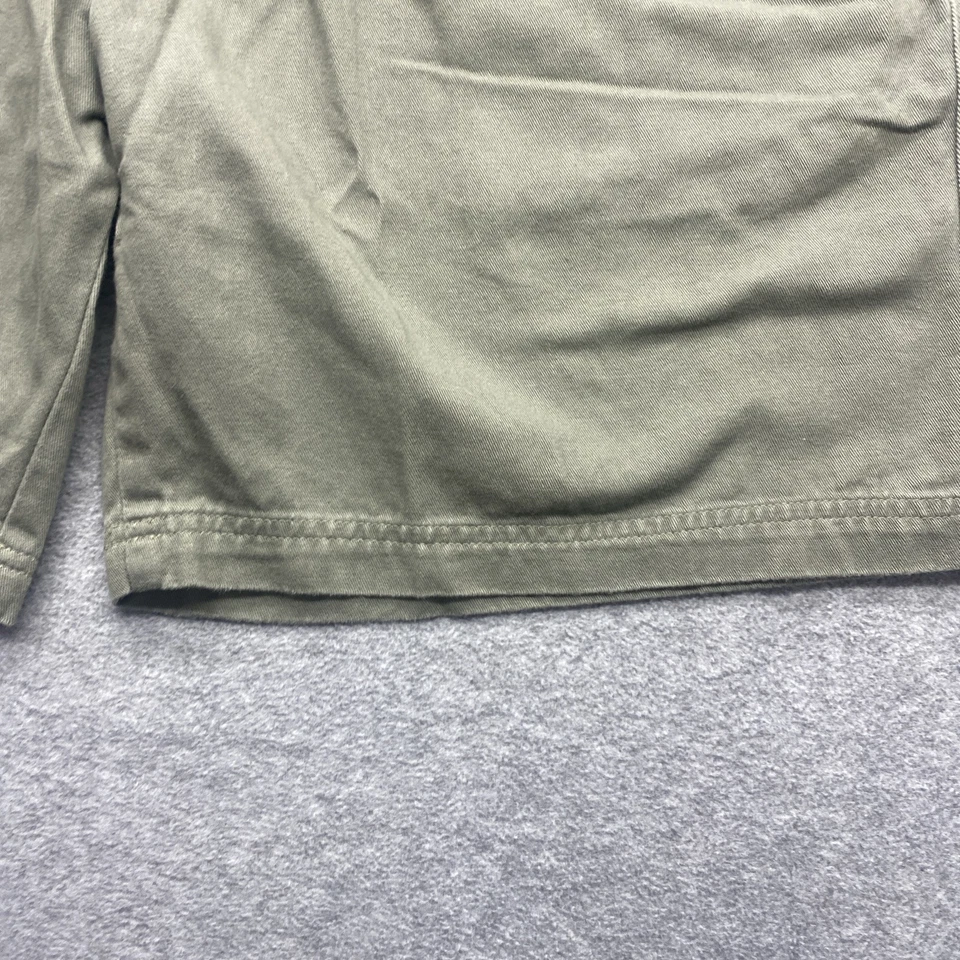 Shorts Woolrich Masculino 34x8" Chino Plissado Verde Oliva Algodão Logotipo Externo - Imagem 2 de 4