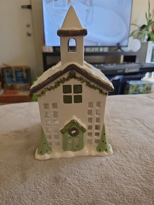 Partylite Village Square Chapel Fragrance Warmer New