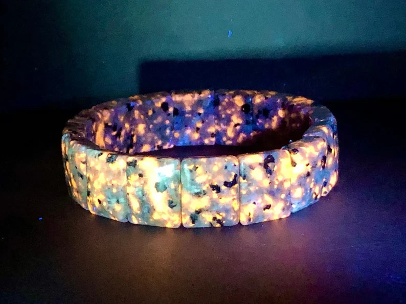 Yooperlite Bracelet Cuff Fluorescent Sodalite UV Reactive Rare Crystal Healing