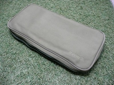TRAKKER BUZZ BAR & BISSANZEIGER TASCHE - 3 RUTEN SET UP BUZZER & ACS BAG - KARPFENANGELN