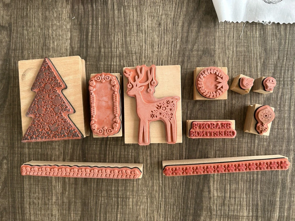 Lote 10 Piezas Estampillas Ciervos Árbol de Navidad Adornos Martha Stewart Madera Goma Foto 2 de 4