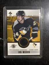 2001-02 Pacific Private Stock - Game-Used Gear Ian Moran #80 (MEM)