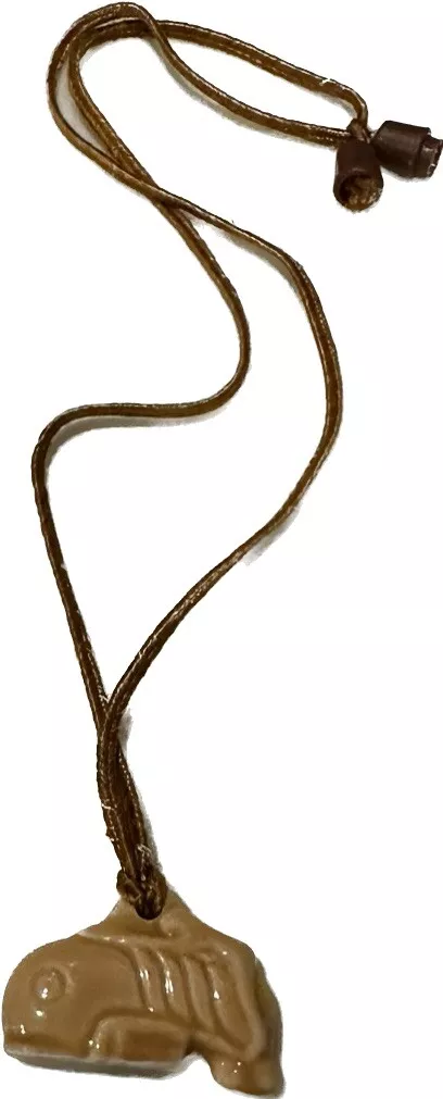 Free willy shop orca necklace