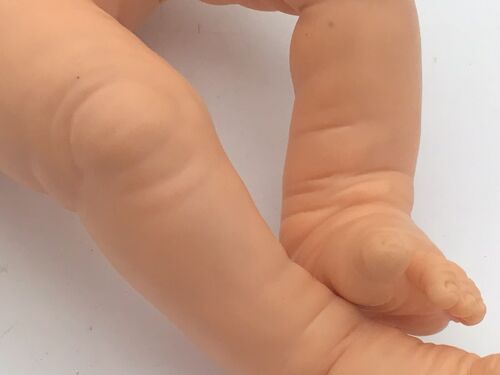 Vintage Newborn Baby Mädchen Shivers Puppe realistisch Irwin Tyco 17 Zoll funktioniert nicht V4 - Bild 3 von 5