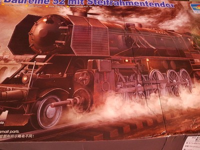 Trumpeter 00210-1:35 Kriegslokomotive Baureihe 52(BR-52)mit Steifrahmen...OVP...