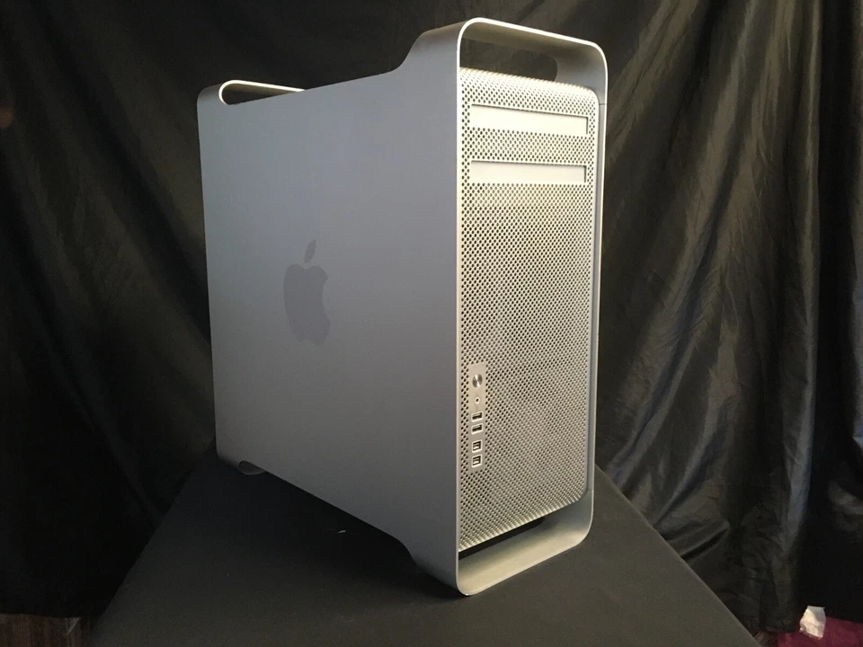 2012 Apple Mac Pro 6 Core 3.33 / 4 - 4 TB HDS / ATI 5770 & NVID. 120 / 32 GB RAM - Image 2 of 4