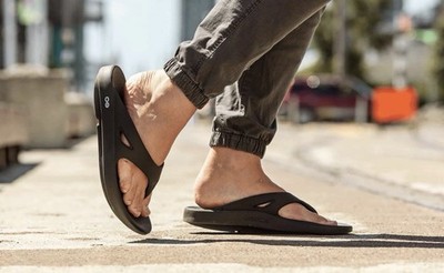 OOFOS OOriginal Recovery Flip Flop Sandals Black Men s 11 Women s 13 EU 44