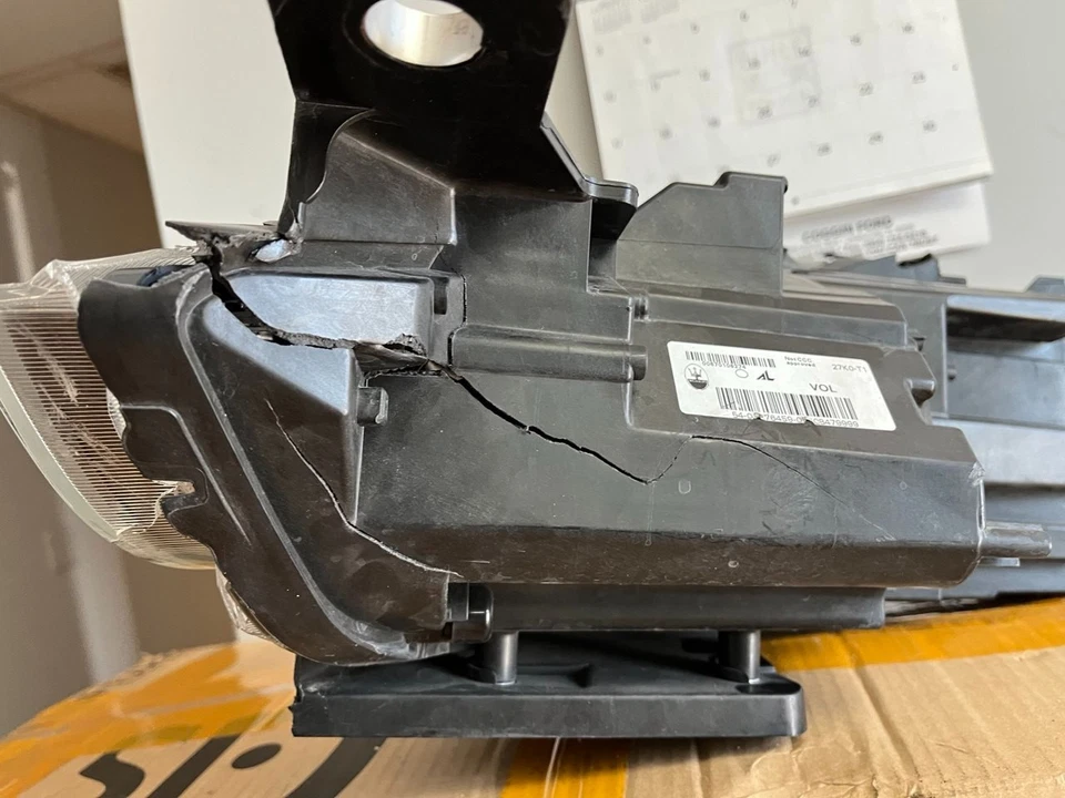 Faro delantero derecho Maserati Ghibli 2014-2023 xenón oculto fabricante original (¡ver notas!) Foto 4 de 4