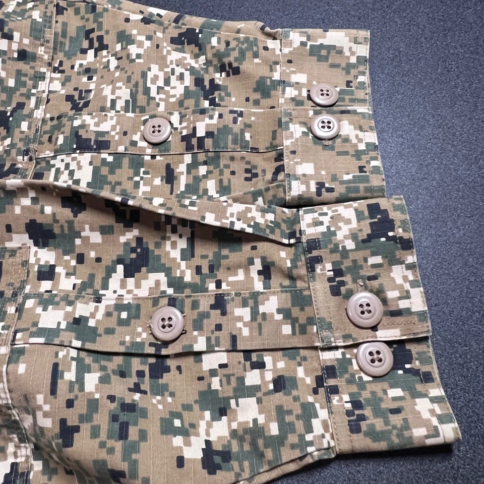 5.11 Tactical Series Mens Sz L Digital Camo Button Up Long Sleeve Shirt Jacket - Image 4 of 4