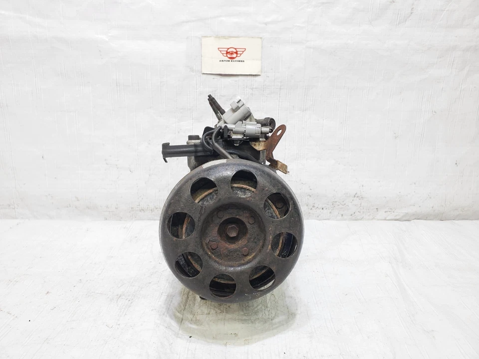 Compresor de aire acondicionado Lexus LS400 1995-2000 tracción trasera OEM 88320-50061-84 Foto 3 de 4