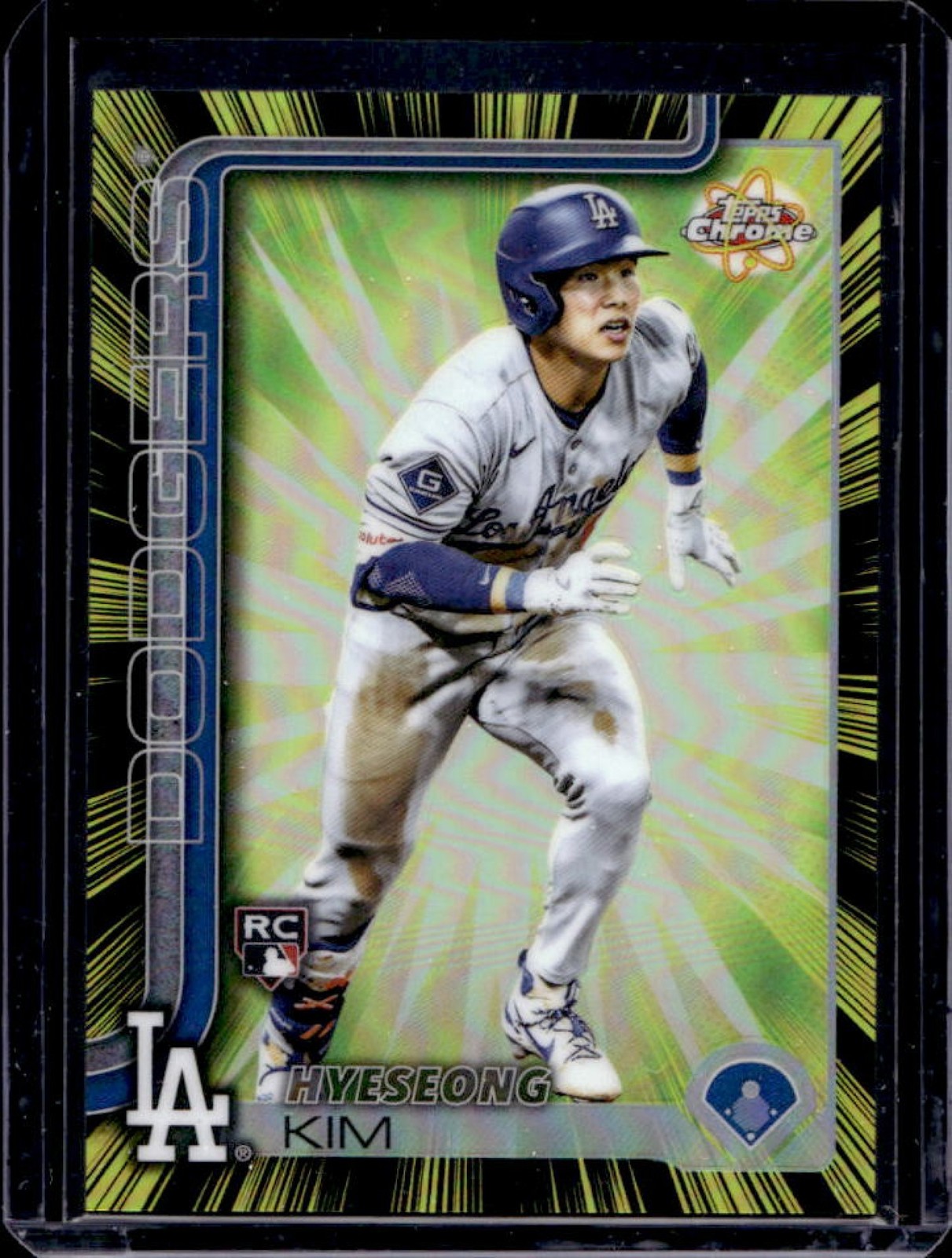 2025 Topps Chrome Update Hyeseong Kim Radiating Rookie RC SP #RR-26 Dodgers