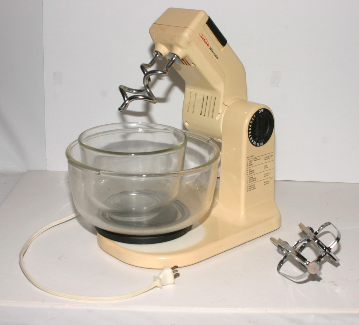Vintage Sunbeam Mixmaster Cat. # 01401 Two Bowls, Beaters and