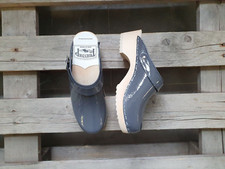 Swedish Clogs Troentorp Bastad Grey Patent Size US Womens 8 / EU 38