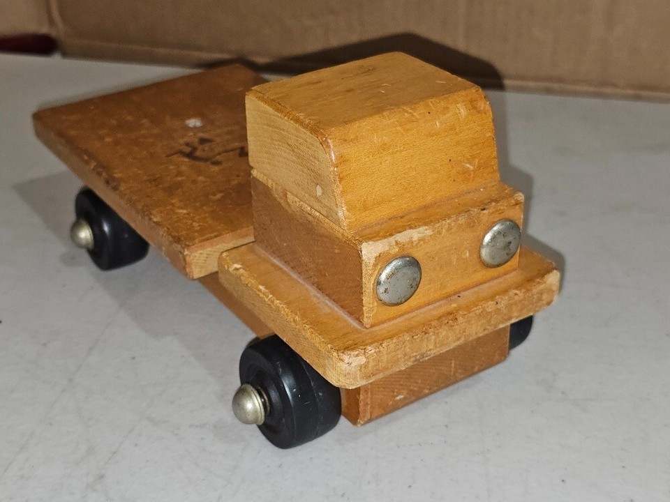 Community Playthings Rifton, NY, Wood Toy SMALL FLATBED Truck, Nice