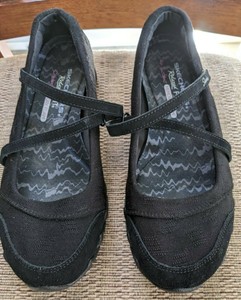 skechers classic fit memory foam womens