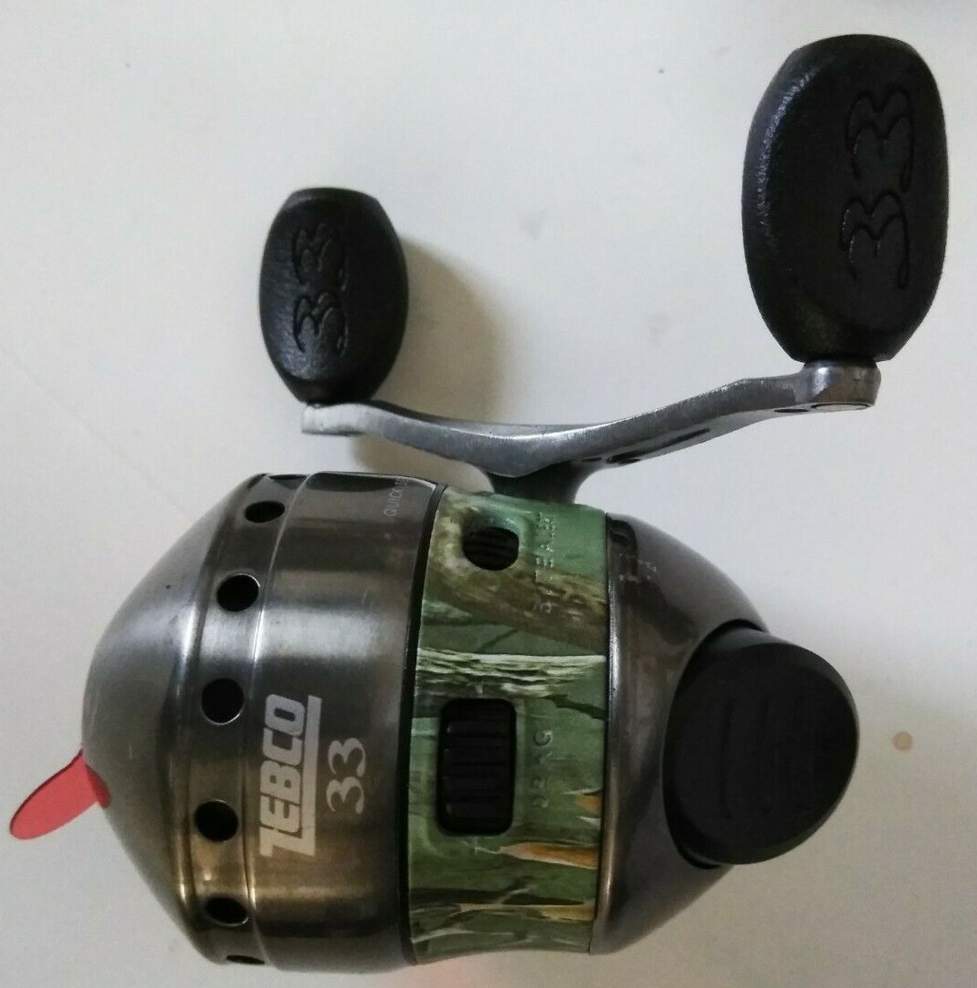 コメッコ New CAMO Zebco 33 Model 33 TACTICAL Reel spooled 10 Lb test Line