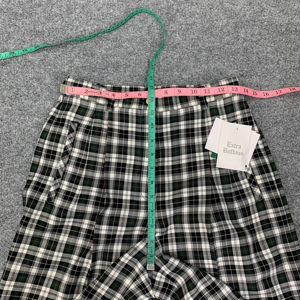 Pantalones cortos de golf Liz para mujer 8 cuadros plisados delanteros tiro alto Bermudas Liz Claiborne Foto 4 de 4