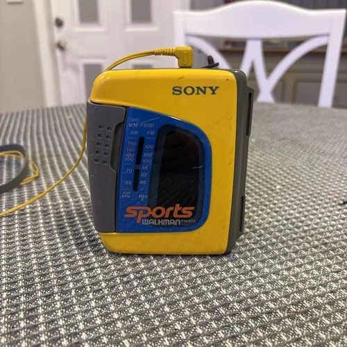 Vtg Sony Sports Walkman AM/FM Cassette WM-FS191 - Headphones Radio