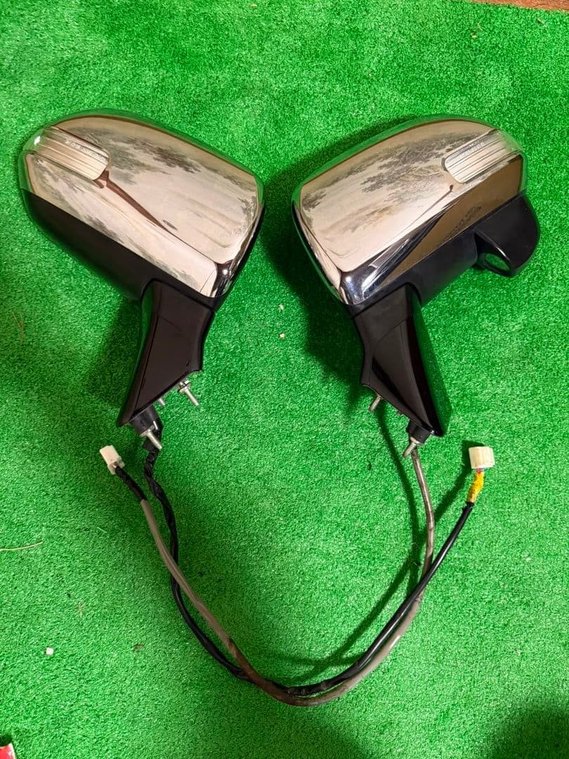 Toyota Noah Voxy ZRR70 Genuine Side Door Mirror Right-side | eBay