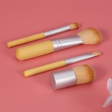 4Pcs Bamboo Handle Makeup Brush Set Cosmetics Powder Brush for Daily Use