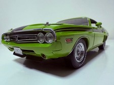 GreenLight Green Light '71 Dodge Challenger R T 1 18