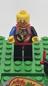 LEGO Castle 6009 Black Knight Minifigure + Horse + Dragon Shield Retired CMF