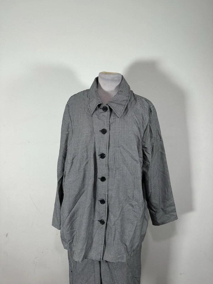 Conjunto de terno calça camisa manga longa cor preta branca JMS feminino tamanho 2X - Imagem 4 de 4