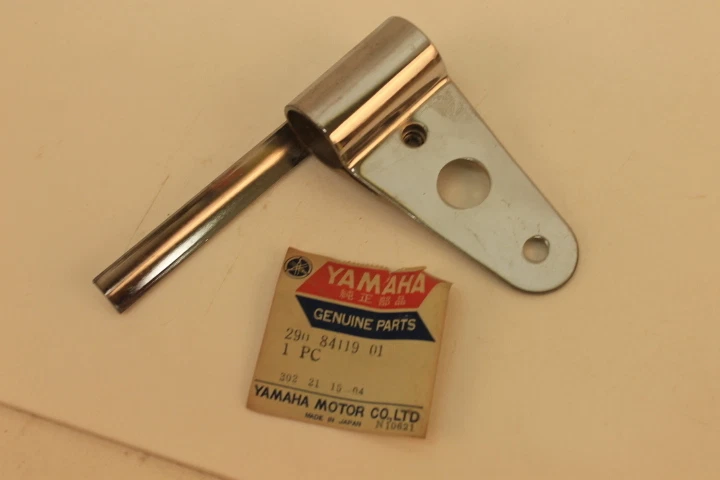 Nuevo de Lote Antiguo Yamaha JT1 JT2 JT2MX Faro Cabeza Lámpara Estancia (derecha) 290-84119-01 Foto 2 de 4