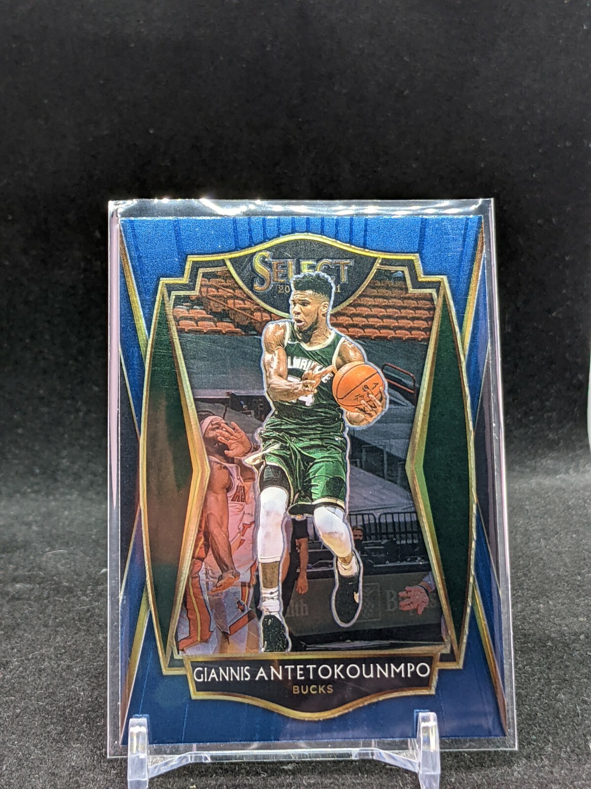 2020 Panini Select Premier level Giannis Antetokounmpo #117