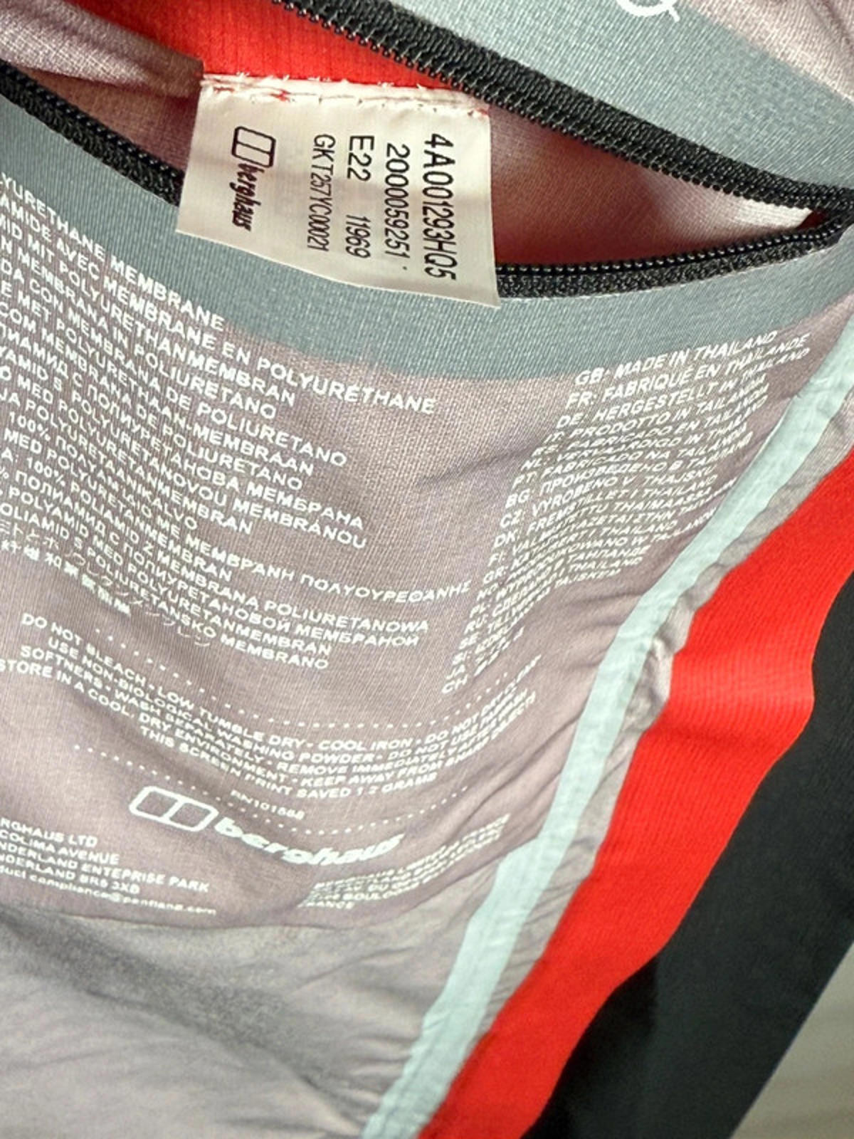 Berghaus Hyper Guide MTN Waterproof Lightweight J… - image 8