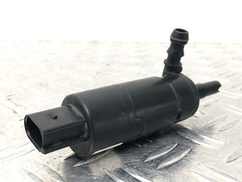 Wischwasserpumpe Scheibenwaschanlagenpumpe VW Polo IV 9N 3B7955681