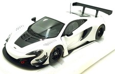 Autoart 1/18 Scale Diecast 81640 - McLaren 650S GT3 - White/Black Accents