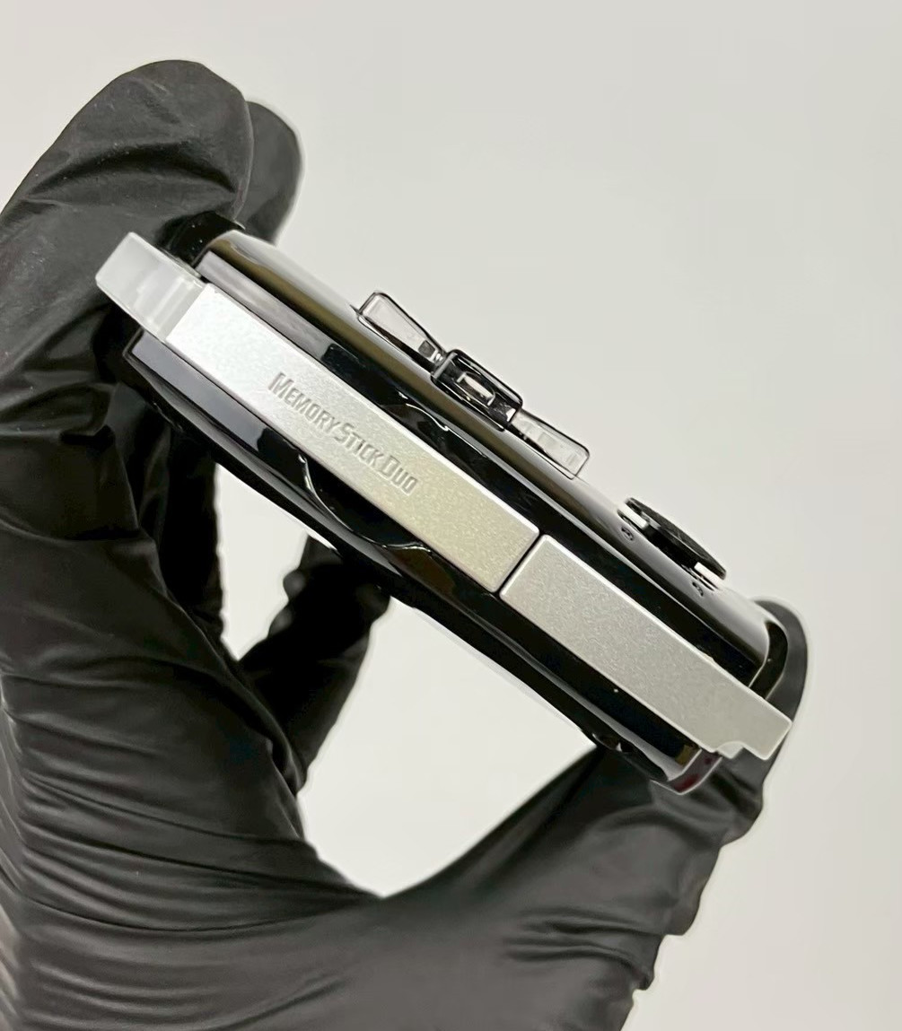 Sony PSP-3000 Piano Black Console & New Battery Memory Card USB Cable Set 3026