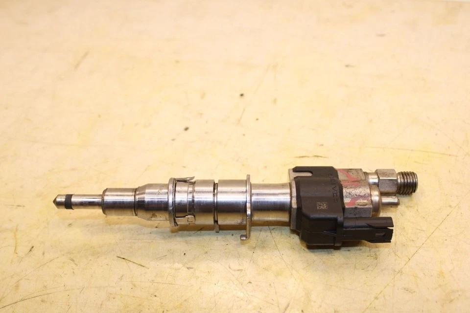 Оригинальная топливная форсунка высокого давления 2010-2012 BMW 750Li xDrive 4,4 л 13537585261 - Изображение 4 из 4