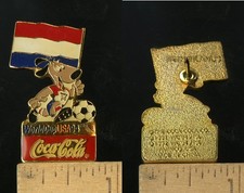 VINTAGE FIFA USA WORLD CUP SOCCER 1994 MASCOT & COCA COLA NETHERLANDS PIN