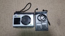 5K compact digital camera white
