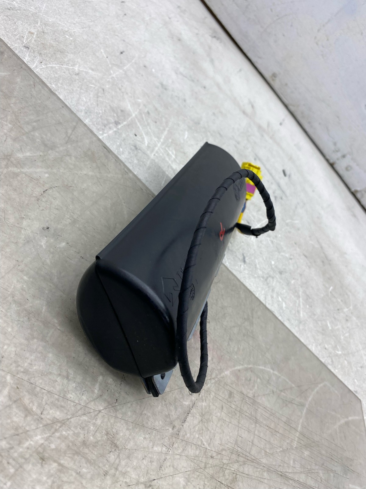 2006-20012 BENTLEY CONTINENTAL FLYING SPUR RIGHT REAR SEAT BOLSTER SRS AIR BAG