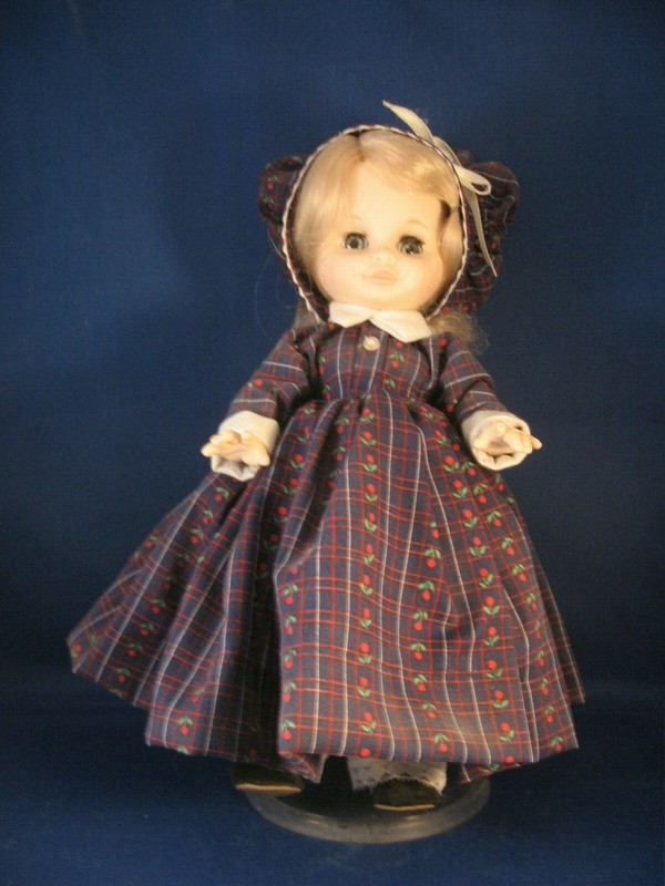Vintage 1983 Royal House Of Dolls Inc Blond Colonial Doll