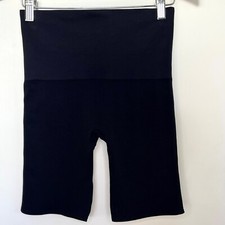 SPANX BLACK MID-RISE SHAPEWEAR MID-THIGH SHORTS SIZE MEDIUM