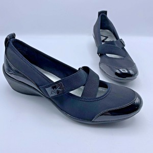 anne klein fabric shoes