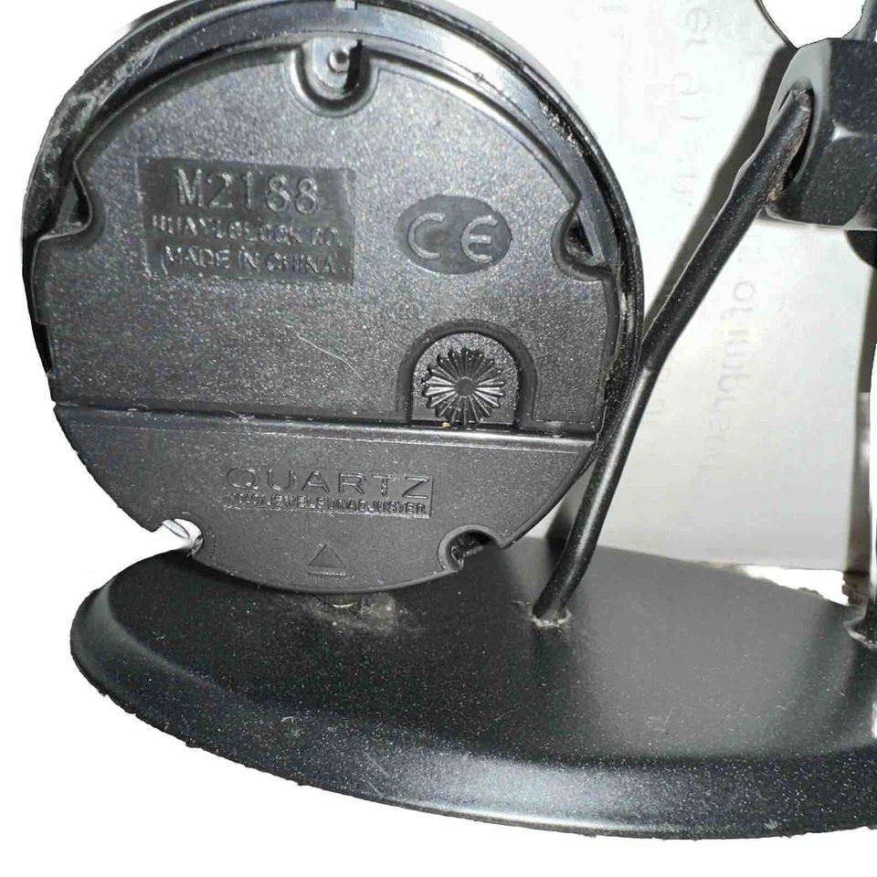 Home Decor Figurine Guitar Player Statue Iron Music Band Metal Clock - Image 4 of 4