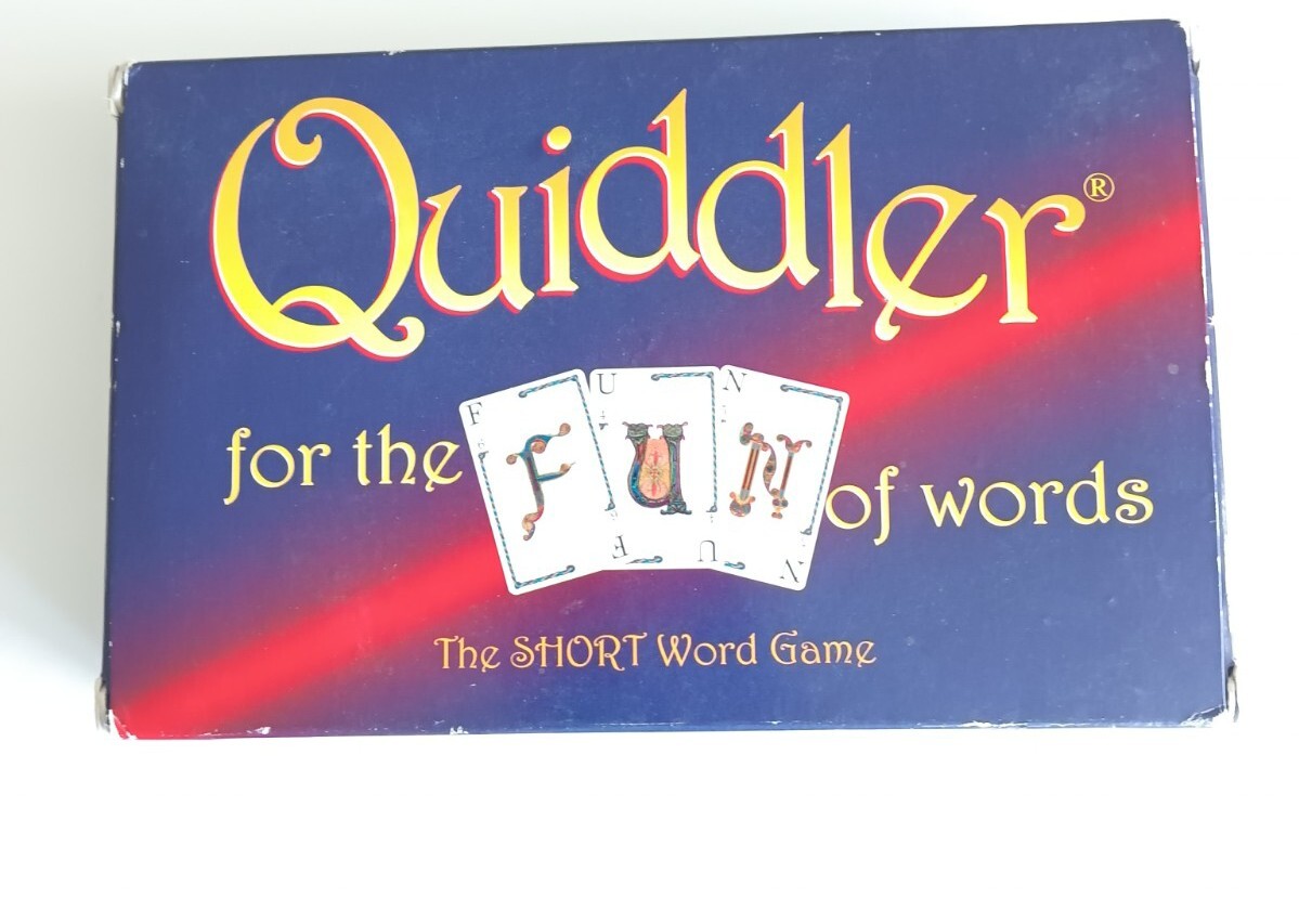 VINTAGE Quiddler Fun Word Game Complete Set