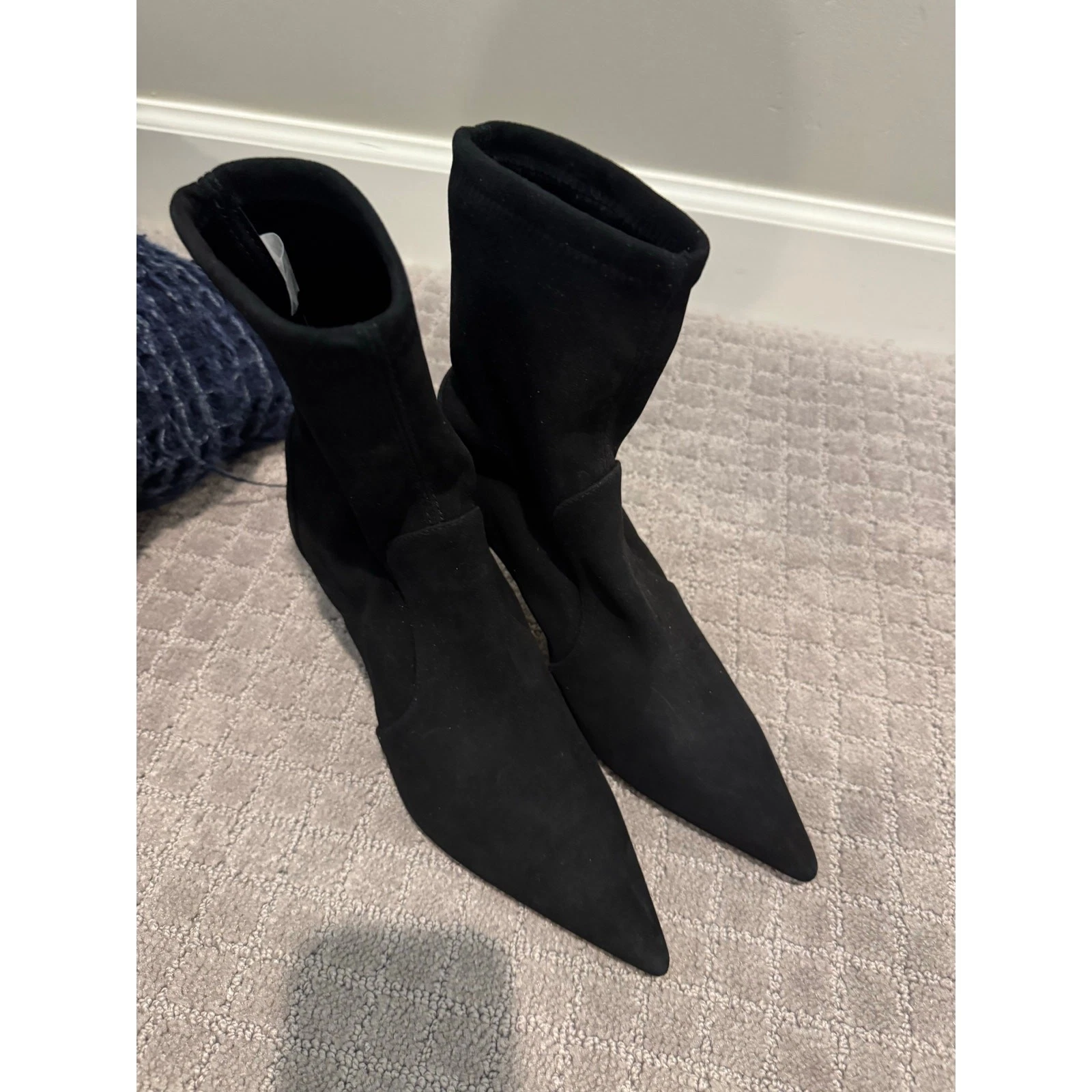 NWOB Stuart Weitzman Power Bootie 75 in Black Suede SZ 6.5