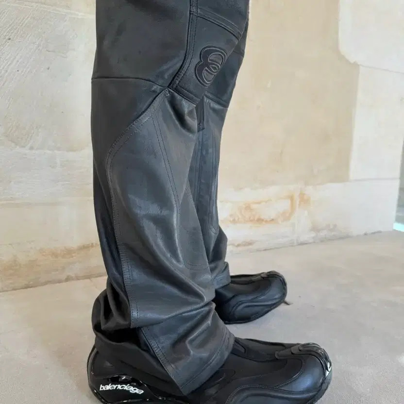 Balenciaga Low Waist Leather Biker Pants, Size M, 2025 Model thumbnail 2