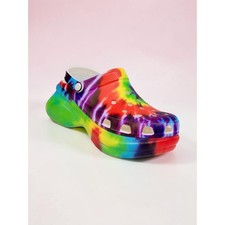 CROCS CLASSIC BAE TIE DYE SHOES WOMEN'S SIZE 9 Platform Shoes