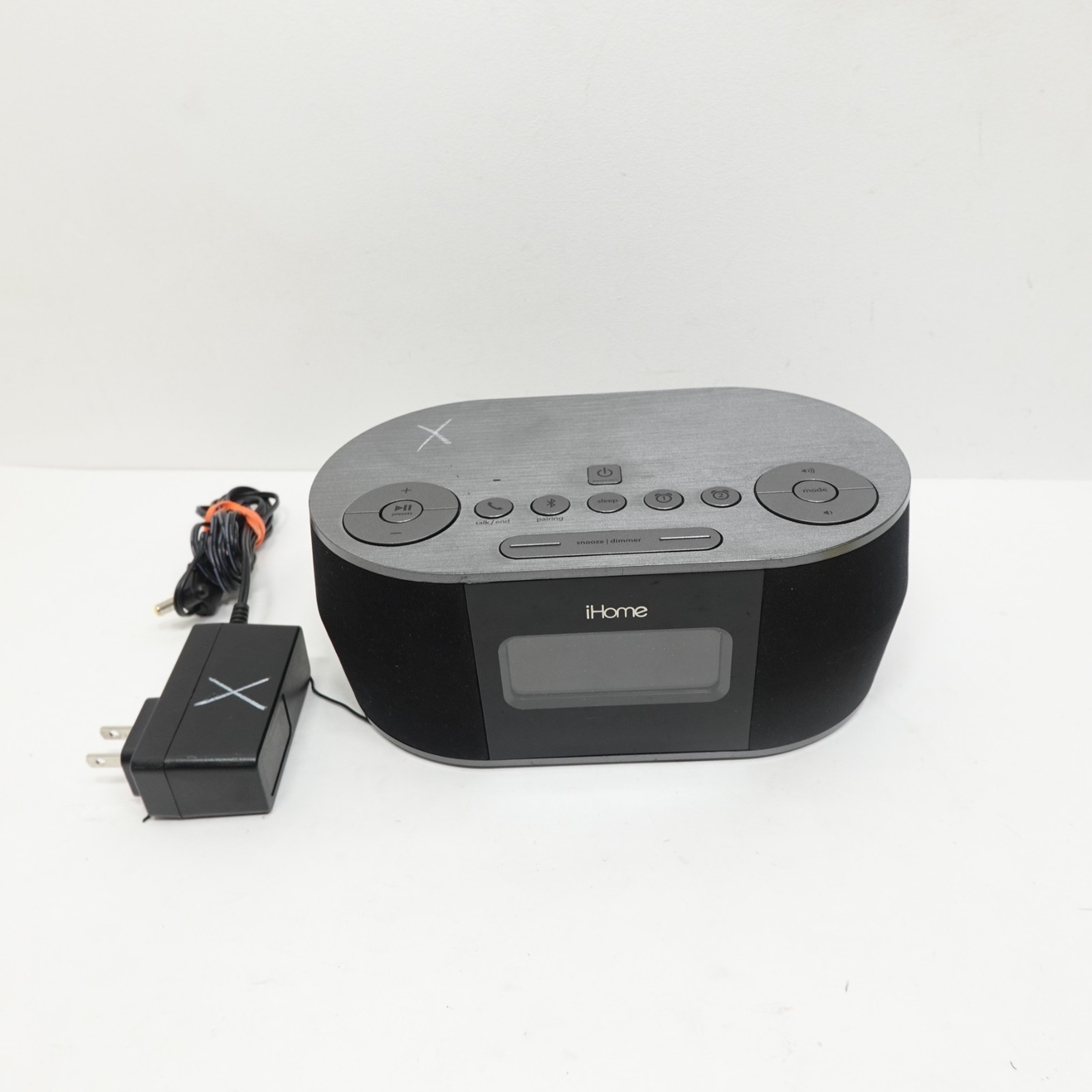 iHome iBT38 Bluetooth Stereo Dual FM/AM Alarm Clock With USB Charging Port