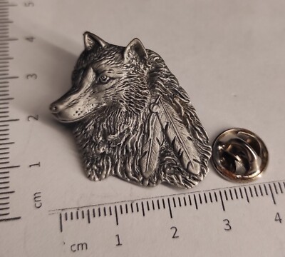 PIN/Anstecker WOLF and Feather (Tier, Animal)