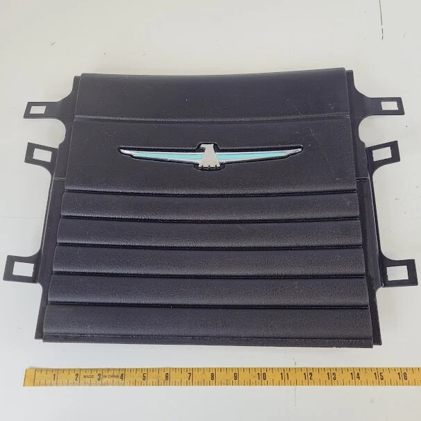 Panel emblema de moldura central trasera Ford Thunderbird 2003-2005 OEM Foto 3 de 4